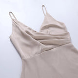 AloeZ | Robe Décolleté V Classique Élégante
