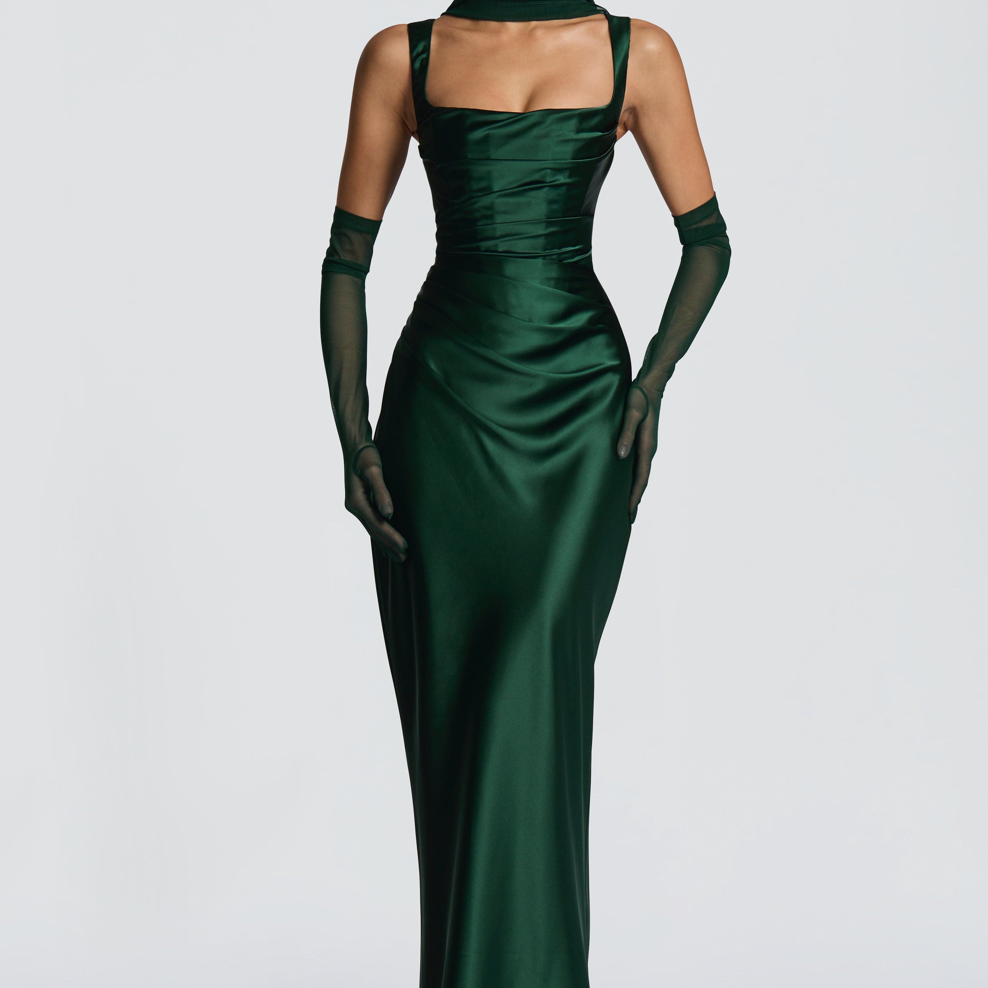 AloeZ | Robe Maxi Satin Décolleté Carré