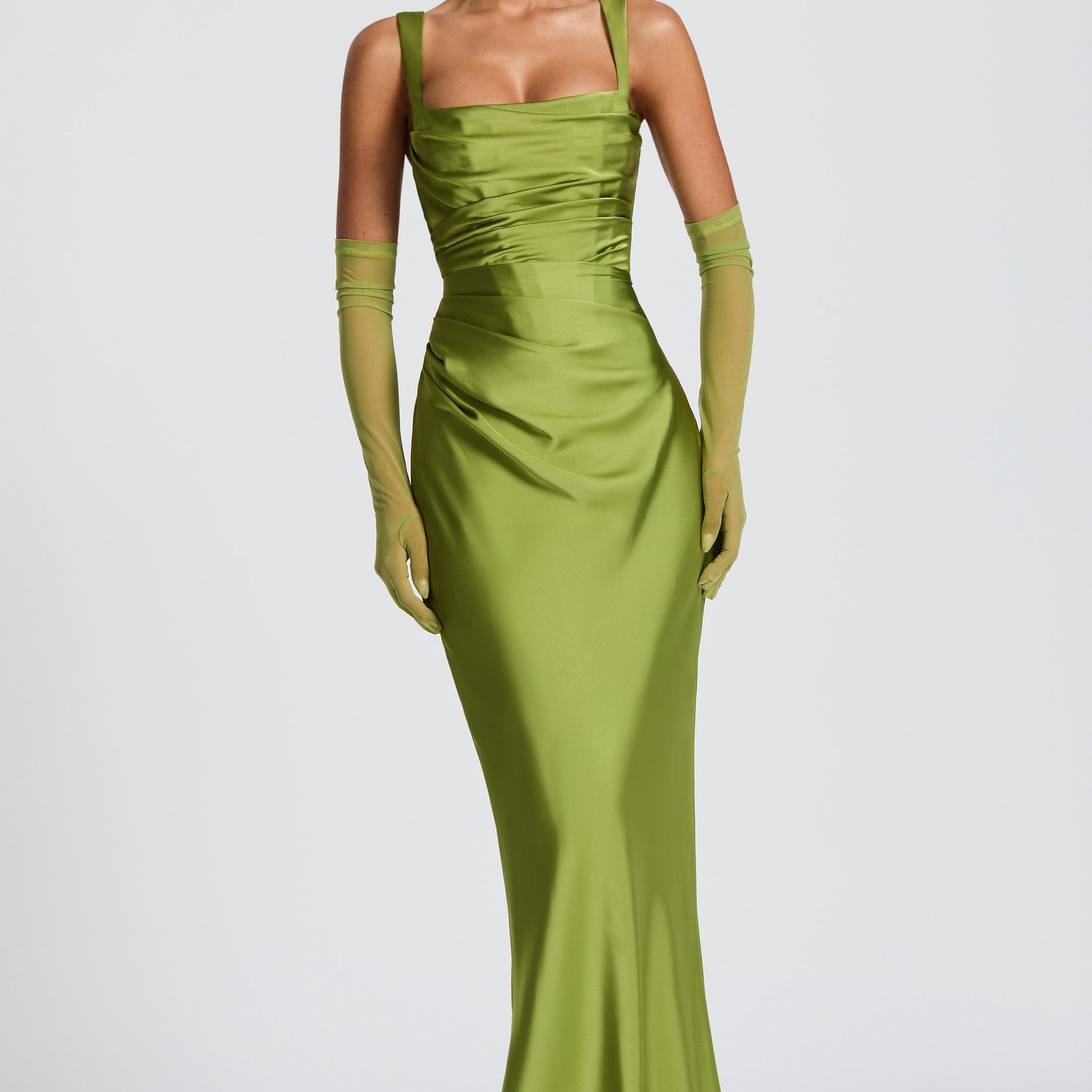 AloeZ | Robe Maxi Satin Décolleté Carré