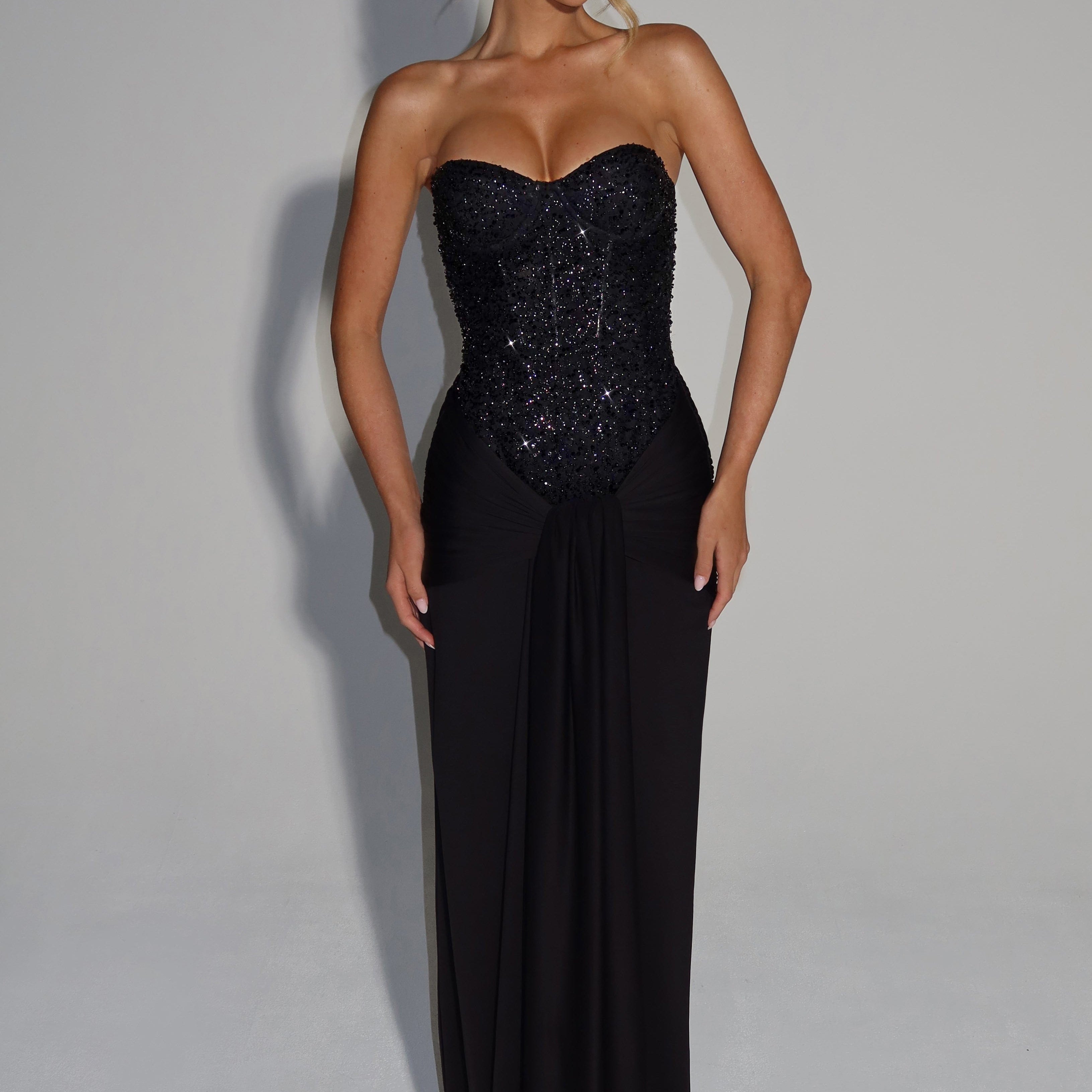 AloeZ | Robe Maxi Corset Brodé Perles
