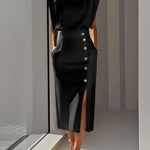 Robe midi crayon noire à boutons et fente devant