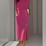 Robe midi crayon rose soutenu à boutons décoratifs
