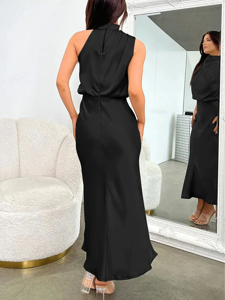 Dos de la robe midi satinée noire