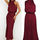 Robe midi satinée rouge bordeaux portée et présentée à plat